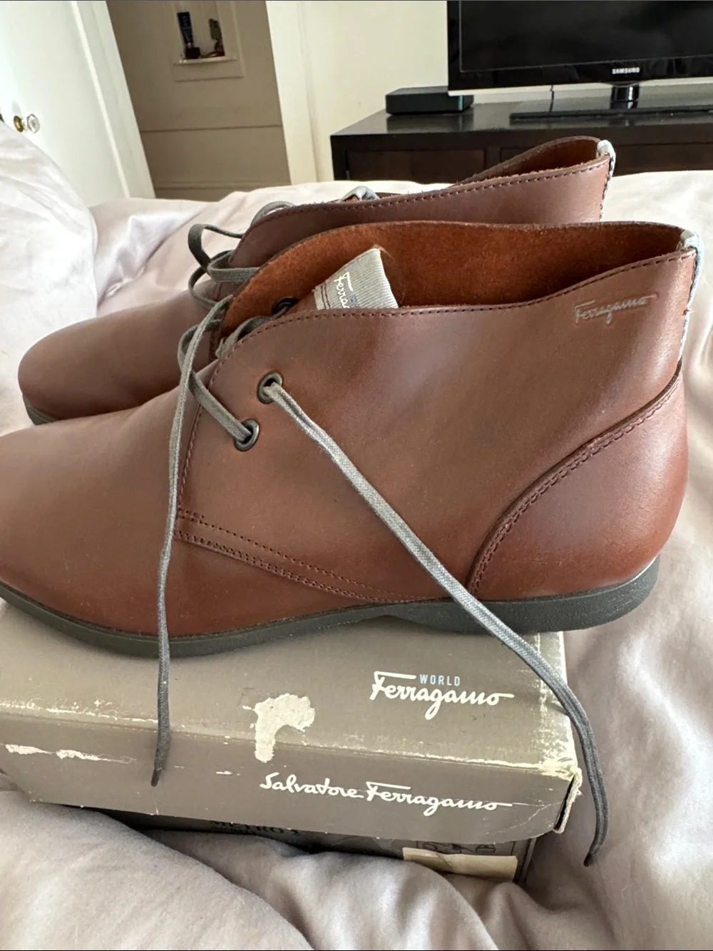 Salvatore Ferragamo Men's Chestnut Brown Leather Chukka Boots